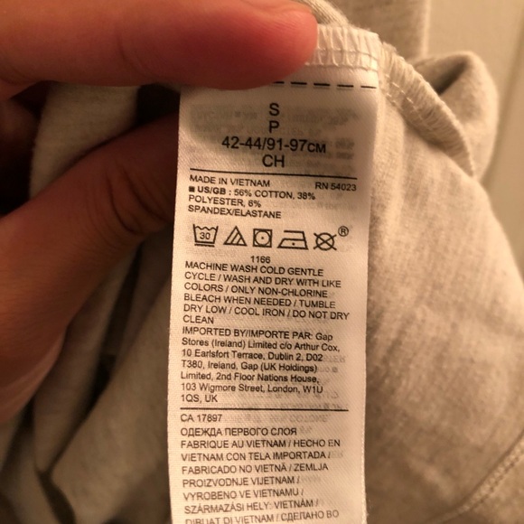 Banana Republic Cotton Henley in White (size S) - Picture 2 of 3